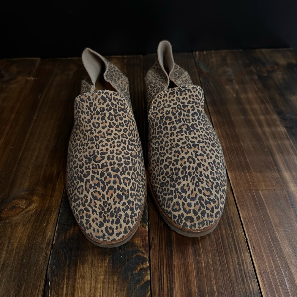 Lucky Brand Cheetah slip on